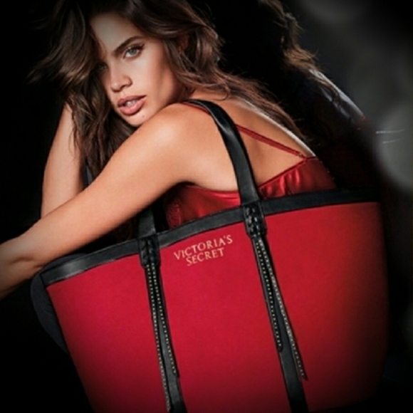 VS❤ Red Tote Bag! - Picture 3 of 4
